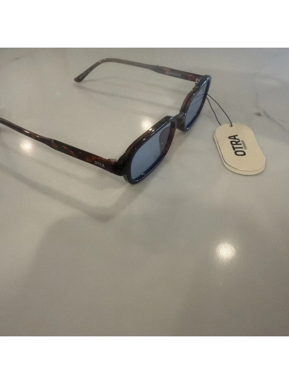 Otra Frankie Sunglasses In Tortoise/blue